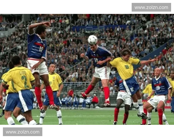 2006年德国世界杯：足球盛宴中的经典瞬间与历史回顾